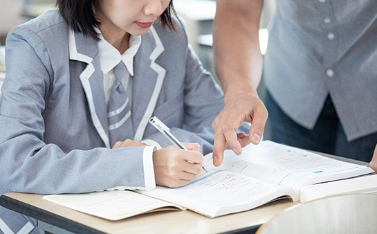 学而思网校人文创作课程，看哪些内容与任务